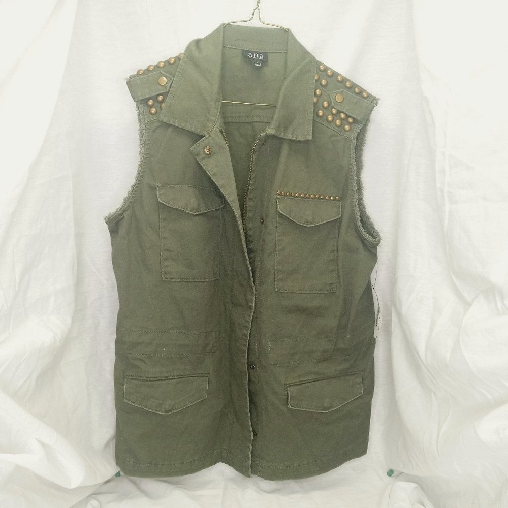 ANA - A New Approach Women's Green Sleeveless Multi Pocket Studded Jacket Size L